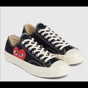 Commes des Garcon Converse in black
